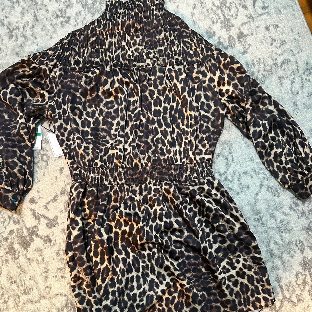 Women’s dress